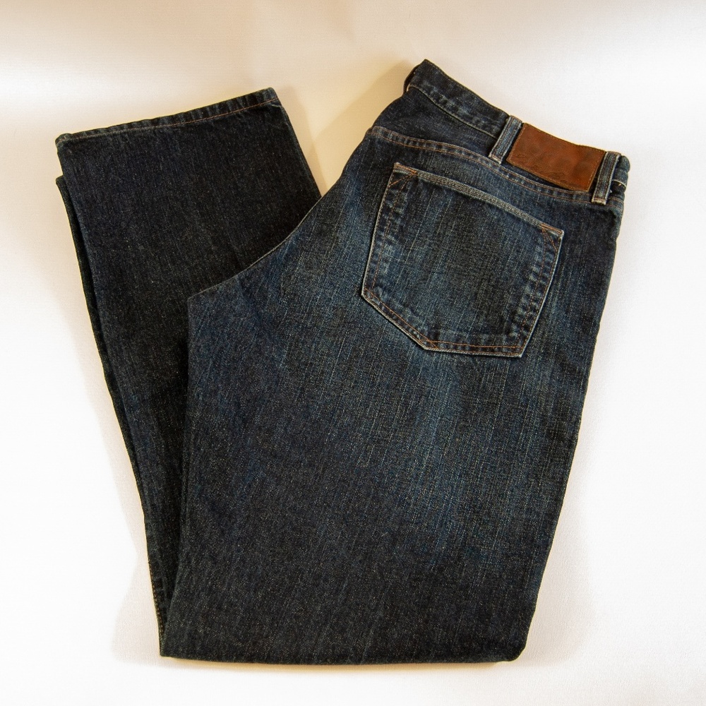 Eddie Bauer Straight Fit Jeans